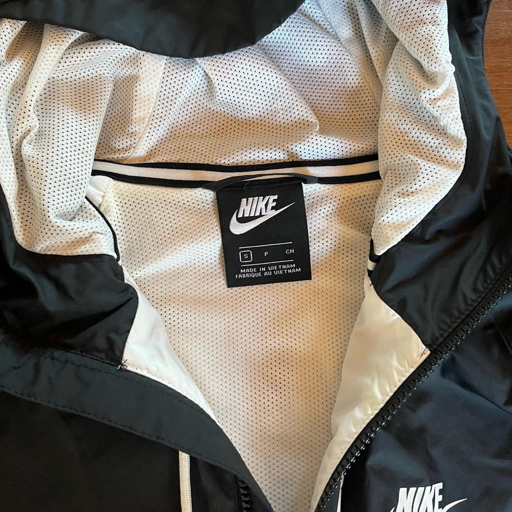 Nike Windrunner Training Jacket - Picture 7 of 8